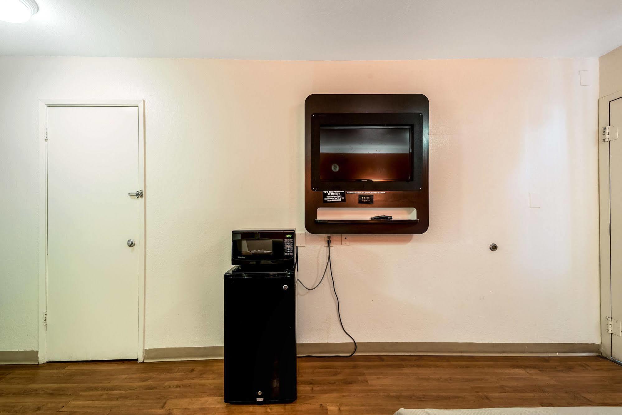 Rodeway Inn Монтгомъри Екстериор снимка